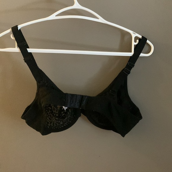 Wacoal halo underwire Black Lace Bra - Picture 2 of 3
